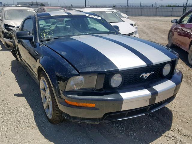 1ZVFT82H655125739 - 2005 FORD MUSTANG GT BLACK photo 1