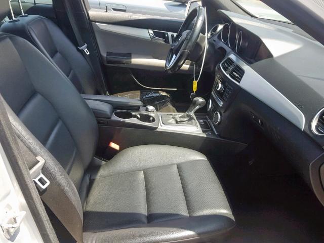 WDDGF4HBXDA865154 - 2013 MERCEDES-BENZ C 250 SILVER photo 5