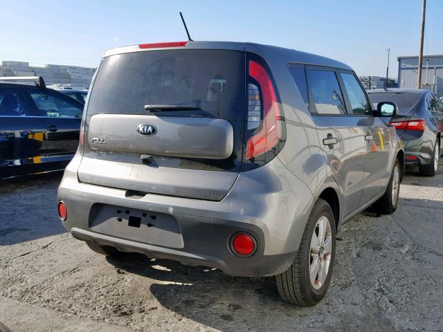 KNDJN2A27K7686372 - 2019 KIA SOUL GRAY photo 4