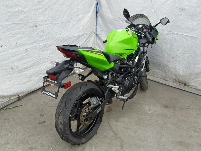 JKAEXKG19JDA05555 - 2018 KAWASAKI EX400 GREEN photo 4