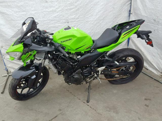 JKAEXKG19JDA05555 - 2018 KAWASAKI EX400 GREEN photo 9