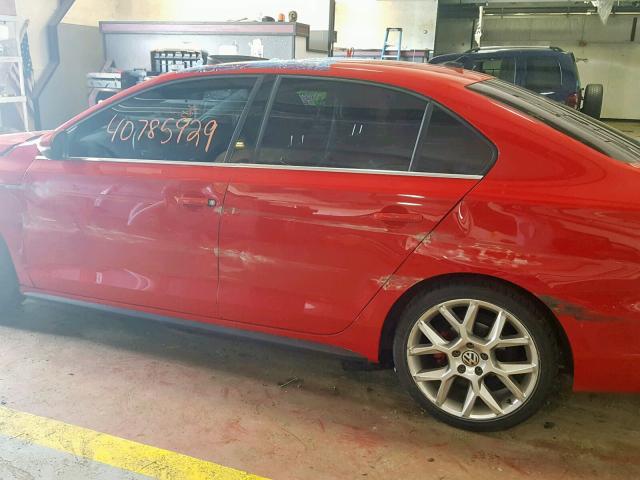 3VW5T7AJ5EM295594 - 2014 VOLKSWAGEN JETTA GLI RED photo 9