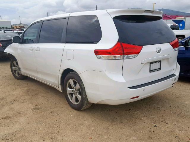 5TDKK3DC4BS020647 - 2011 TOYOTA SIENNA LE WHITE photo 3