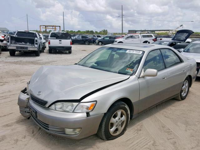 JT8BF22G6V5007606 - 1997 LEXUS ES 300 GOLD photo 2