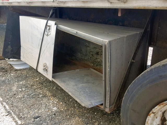 1UYFS24851A546208 - 2001 UTILITY TRAILER SILVER photo 8