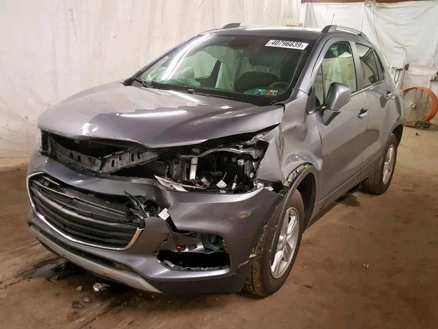 KL7CJPSB2KB762042 - 2019 CHEVROLET TRAX 1LT GRAY photo 2