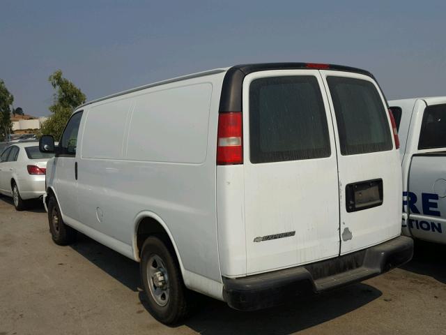 1GCFG15X371100910 - 2007 CHEVROLET EXPRESS G1 WHITE photo 3