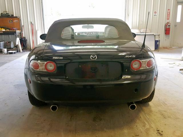 JM1NC25F260115942 - 2006 MAZDA MX-5 MIATA BLACK photo 6