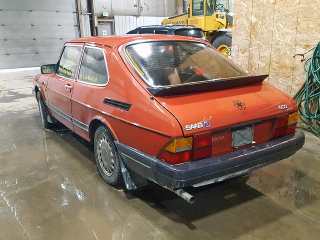 YS3AJ35D4L7021534 - 1990 SAAB 900 RED photo 3