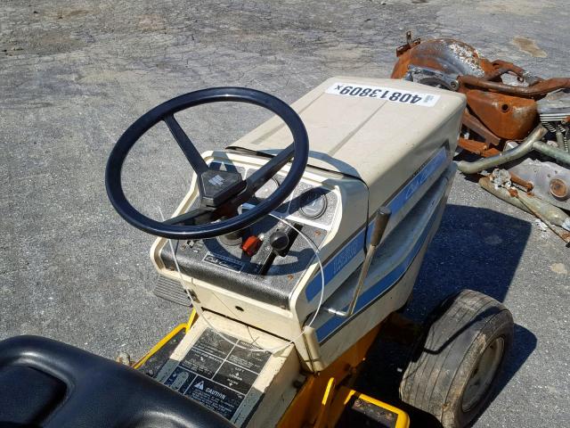 2050660U662803 - 1974 CUB LAWN MOWER WHITE photo 5