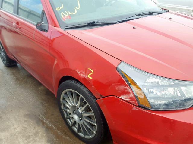 1FAHP3GN1AW271350 - 2010 FORD FOCUS SES RED photo 9