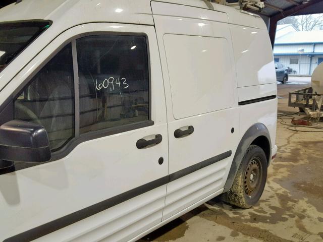 NM0LS7BN6DT136031 - 2013 FORD TRANSIT CO WHITE photo 9