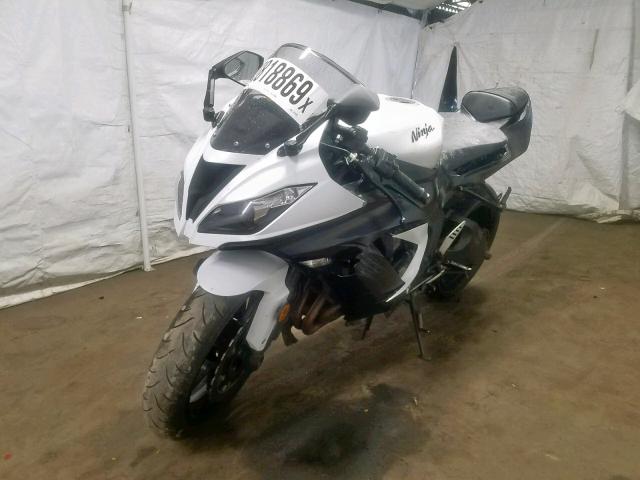 JKBZXJE16EA010307 - 2014 KAWASAKI ZX636 E WHITE photo 2