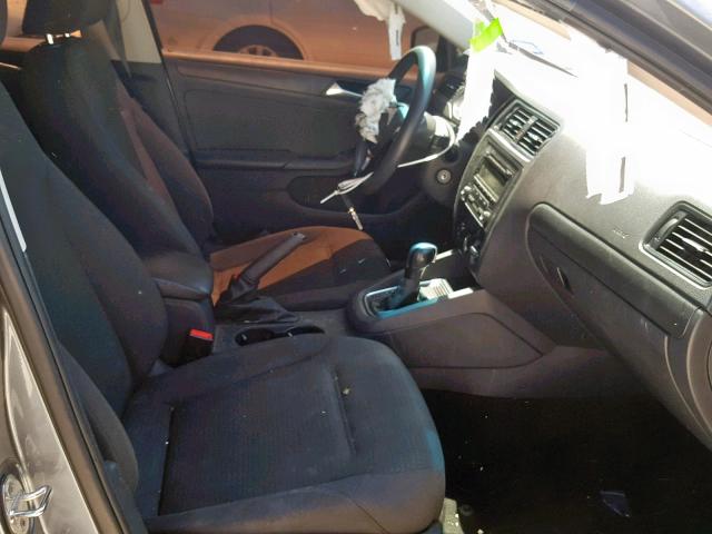 3VW2K7AJ3FM334156 - 2015 VOLKSWAGEN JETTA BASE GRAY photo 5