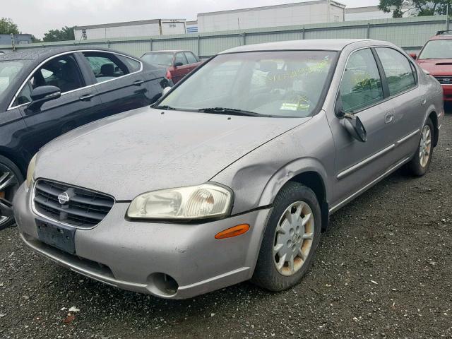 JN1CA31DX1T611220 - 2001 NISSAN MAXIMA GXE BEIGE photo 2