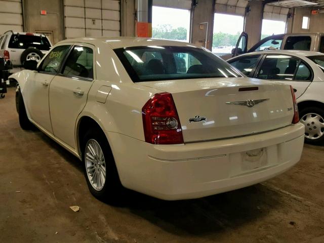 2C3KA43D69H528361 - 2009 CHRYSLER 300 LX CREAM photo 3