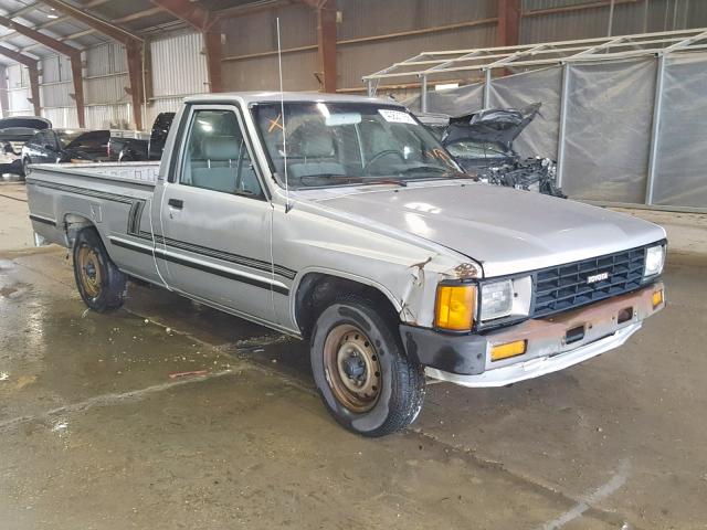 JT4RN55D3G0171403 - 1986 TOYOTA PICKUP 1/2 SILVER photo 1