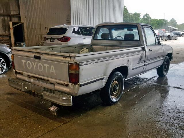 JT4RN55D3G0171403 - 1986 TOYOTA PICKUP 1/2 SILVER photo 4