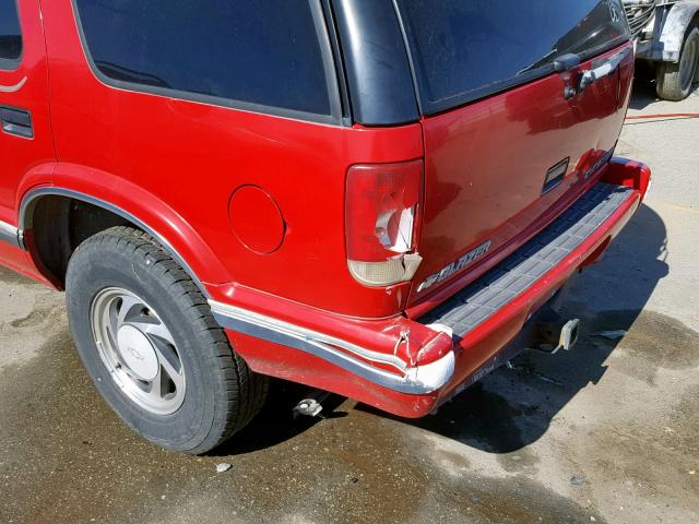 1GNDT13W1V2123579 - 1997 CHEVROLET BLAZER RED photo 9