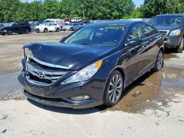 5NPEC4AB4DH800863 - 2013 HYUNDAI SONATA SE BLACK photo 2