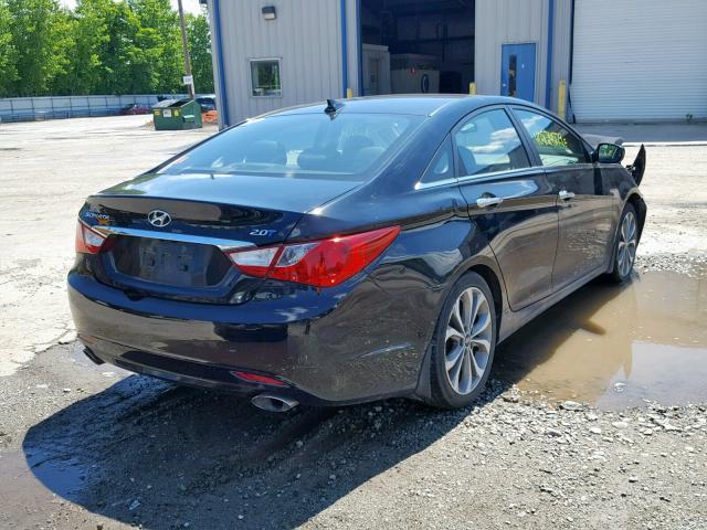 5NPEC4AB4DH800863 - 2013 HYUNDAI SONATA SE BLACK photo 4