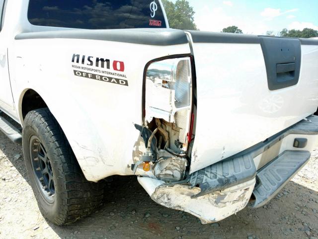 1N6AD07U95C448757 - 2005 NISSAN FRONTIER C WHITE photo 9