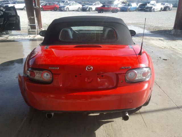 JM1NC25F260107940 - 2006 MAZDA MX-5 MIATA RED photo 6