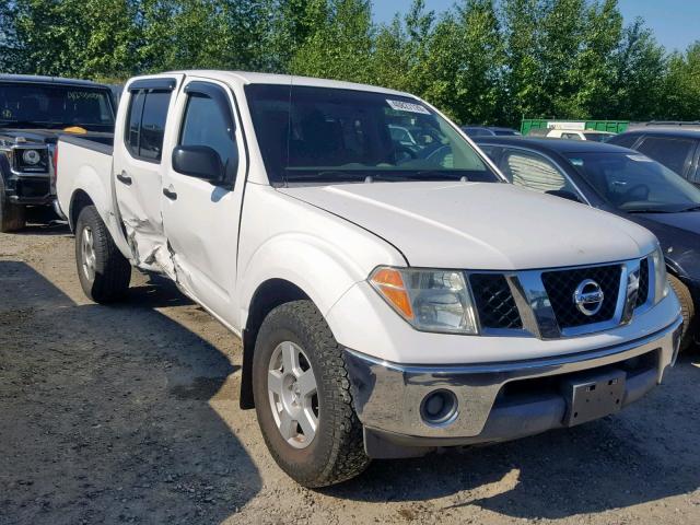 1N6AD07U96C454673 - 2006 NISSAN FRONTIER C WHITE photo 1