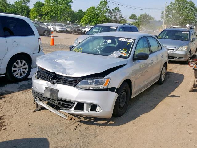 3VW2K7AJ9EM363563 - 2014 VOLKSWAGEN JETTA BASE SILVER photo 2