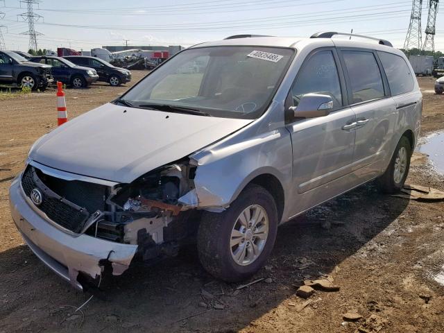 KNDMG4C73B6378794 - 2011 KIA SEDONA LX SILVER photo 2