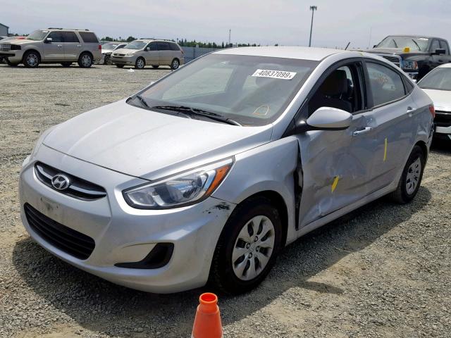 KMHCT4AE2GU096802 - 2016 HYUNDAI ACCENT SE SILVER photo 2