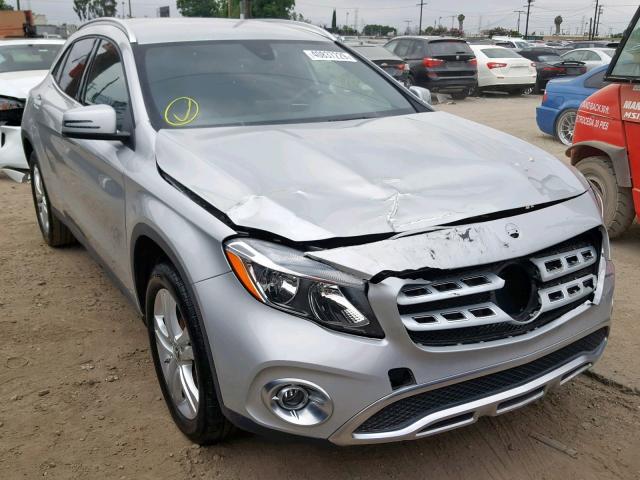 WDCTG4EBXJJ464297 - 2018 MERCEDES-BENZ GLA 250 SILVER photo 1