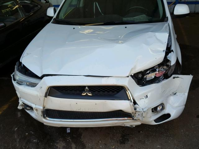 JA4AP4AU5CZ001289 - 2012 MITSUBISHI OUTLANDER WHITE photo 7