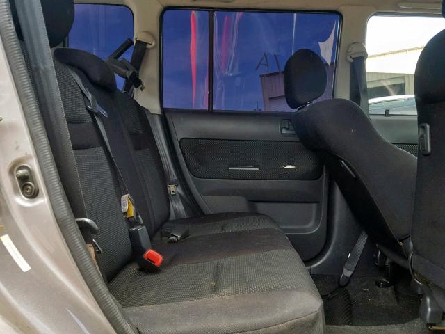 JTLKT334X40166049 - 2004 TOYOTA SCION XB 灰色 照片 6