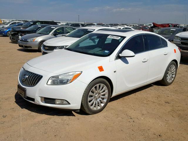 W04GU5GC5B1005279 - 2011 BUICK REGAL CXL WHITE photo 2