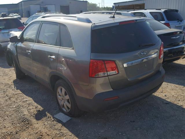 5XYKT4A2XBG047279 - 2011 KIA SORENTO BA GRAY photo 3