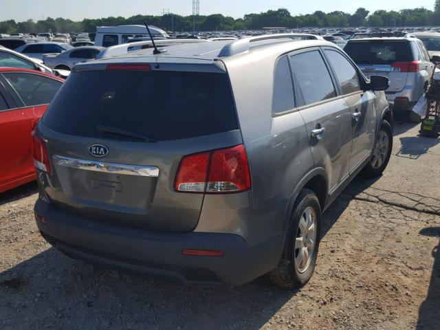 5XYKT4A2XBG047279 - 2011 KIA SORENTO BA GRAY photo 4