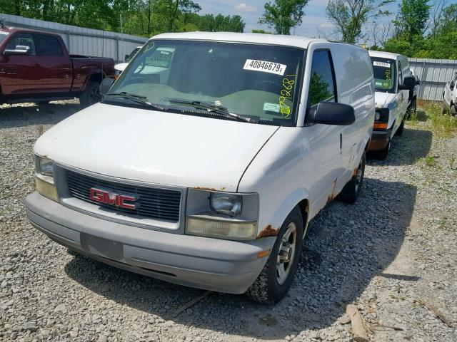 1GTDM19X44B505996 - 2004 GMC SAFARI XT WHITE photo 2