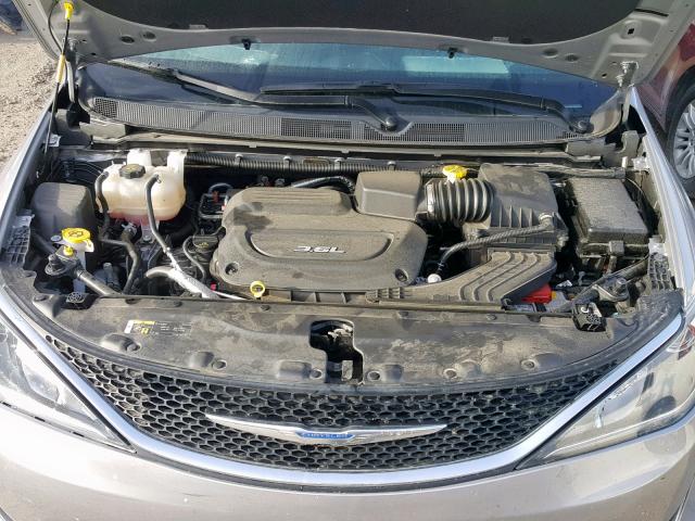 2C4RC1BG0JR121648 - 2018 CHRYSLER PACIFICA T SILVER photo 7