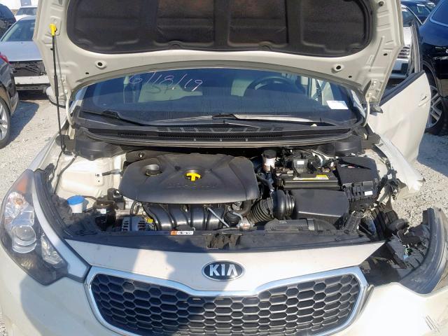 KNAFK4A62F5294329 - 2015 KIA FORTE LX WHITE photo 7