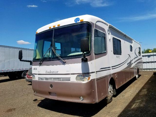 4UZ6XFBC2WC944286 - 1998 FREIGHTLINER MOTORHOME BEIGE photo 2