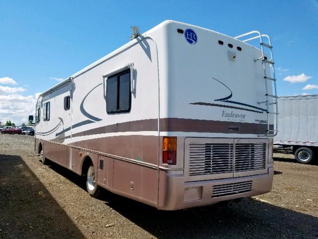 4UZ6XFBC2WC944286 - 1998 FREIGHTLINER MOTORHOME BEIGE photo 3