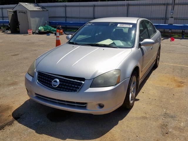 1N4BL11D45C954771 - 2005 NISSAN ALTIMA SE GRAY photo 2