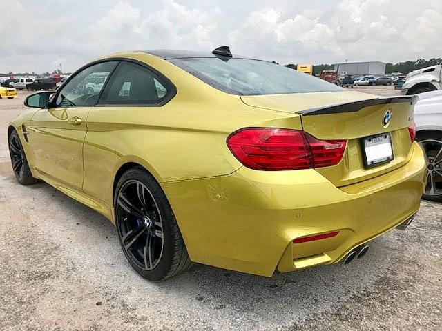 WBS3R9C51FK335398 - 2015 BMW M4 YELLOW photo 3