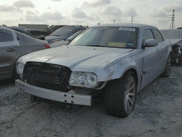 2C3KA73W36H514786 - 2006 CHRYSLER 300C SRT-8 SILVER photo 2