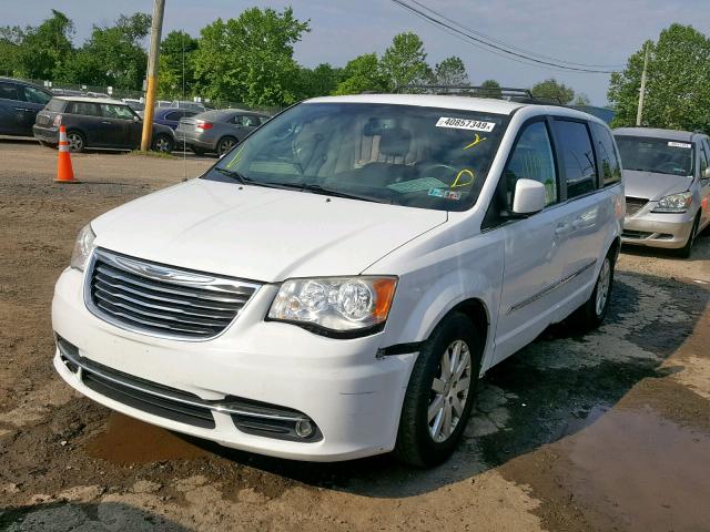 2C4RC1BG4ER216168 - 2014 CHRYSLER TOWN & COU WHITE photo 2