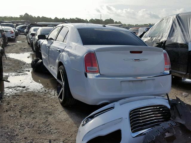 2C3CCACG6CH307986 - 2012 CHRYSLER 300 LIMITE WHITE photo 3