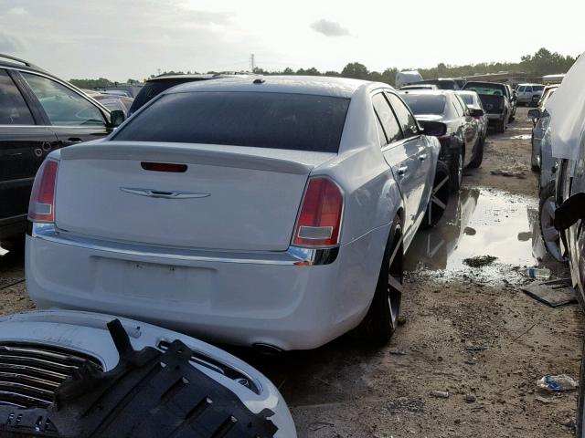 2C3CCACG6CH307986 - 2012 CHRYSLER 300 LIMITE WHITE photo 4