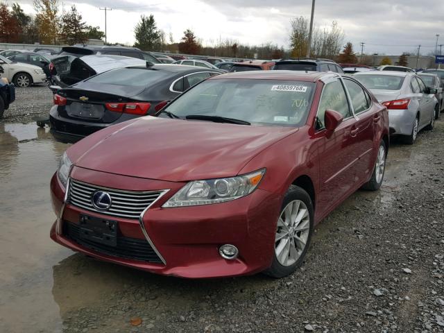 JTHBW1GG1F2077410 - 2015 LEXUS ES 300H RED photo 2