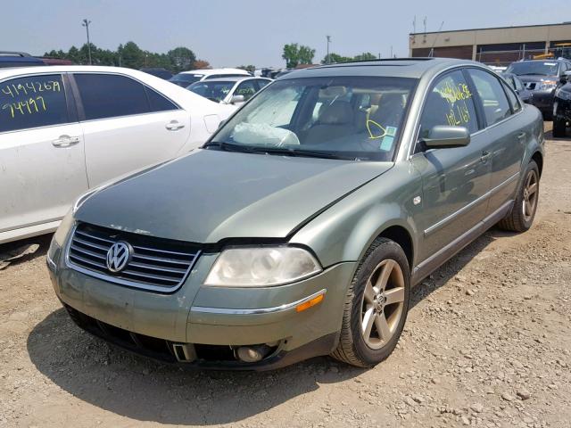 WVWRH63BX4P059411 - 2004 VOLKSWAGEN PASSAT GLX GREEN photo 2